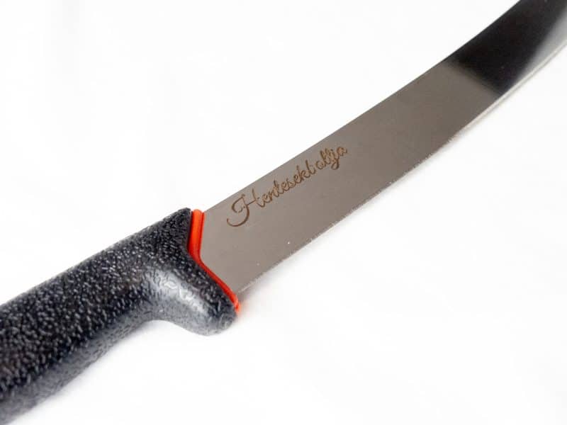 Kép erről: Használja ki a kés gravírozás előnyeit, és tegye a késeket olyan egyedivé, mint Ön! Kés gravírozás,Lézeres kés gravírozás